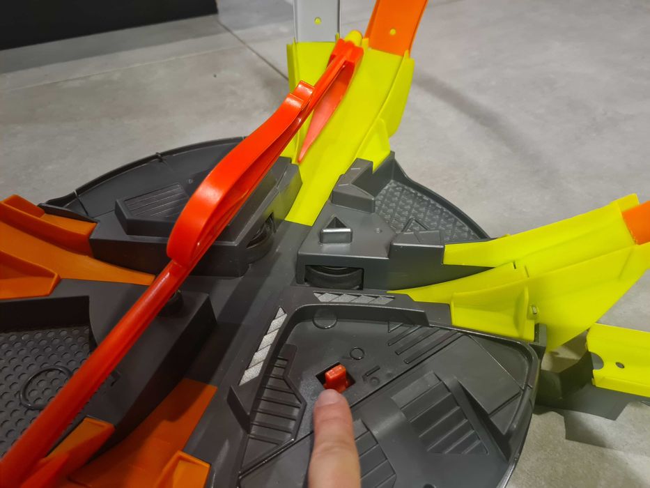 Hot Wheels Roto Revolution - mega looping crashbahn