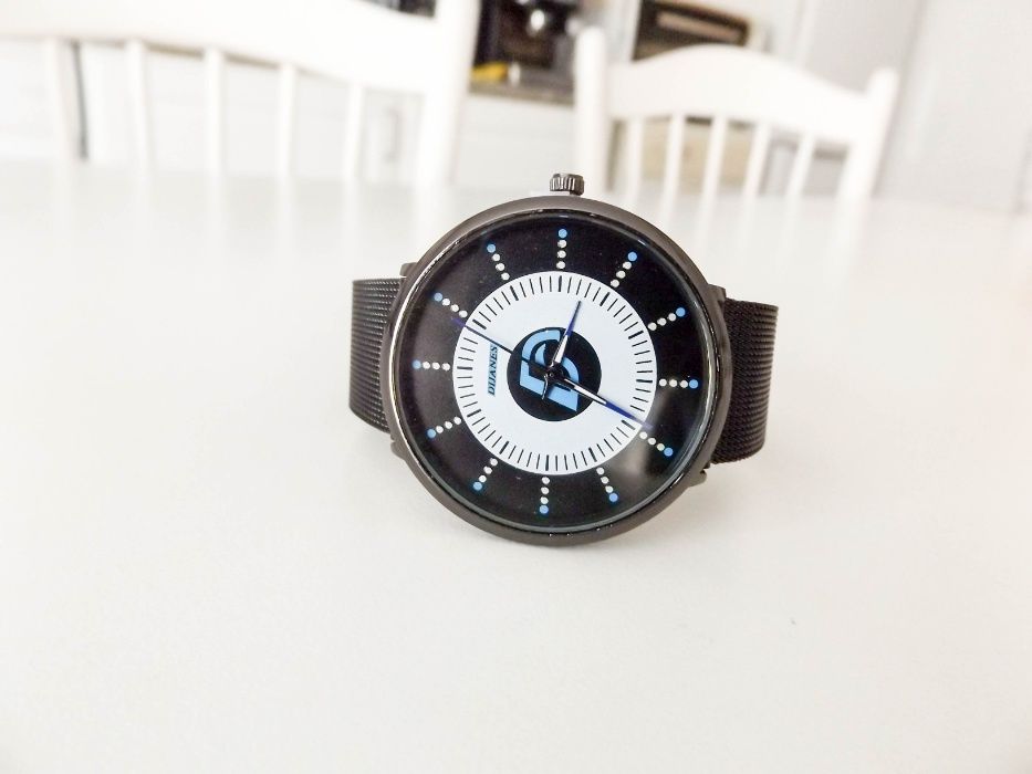 Relógio de homem clássico para o pulso elegante em aço inoxidável HQ