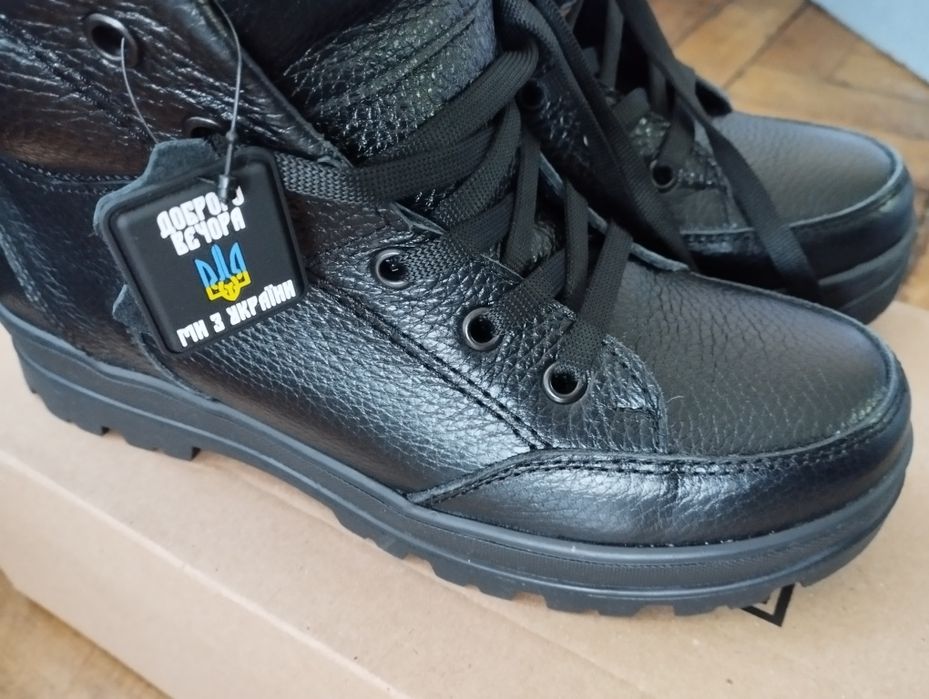 Черевики зимові  38 розміру