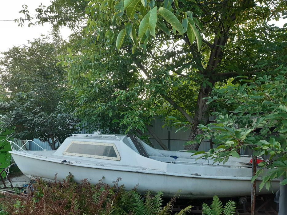 Лодка, швертбот, яхта, парусник.