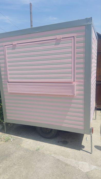 Atrelado para venda ambulante