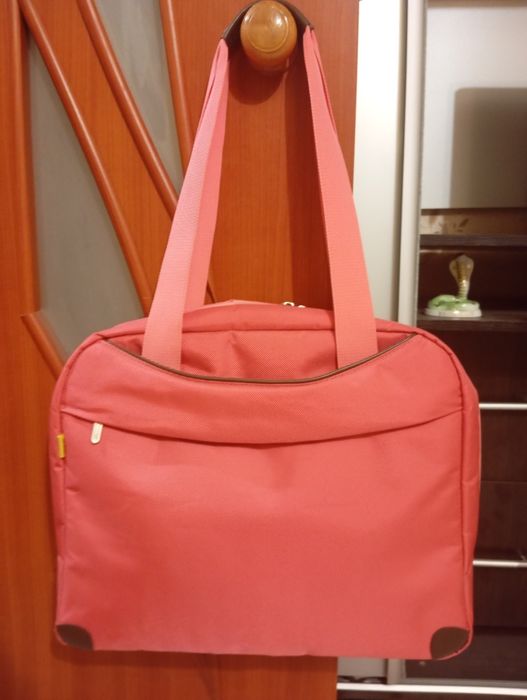 Продам аксесуари.