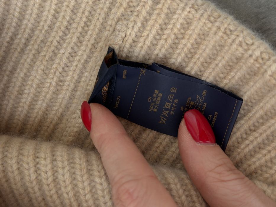 Женская кашемировая шапка Louis Vuitton