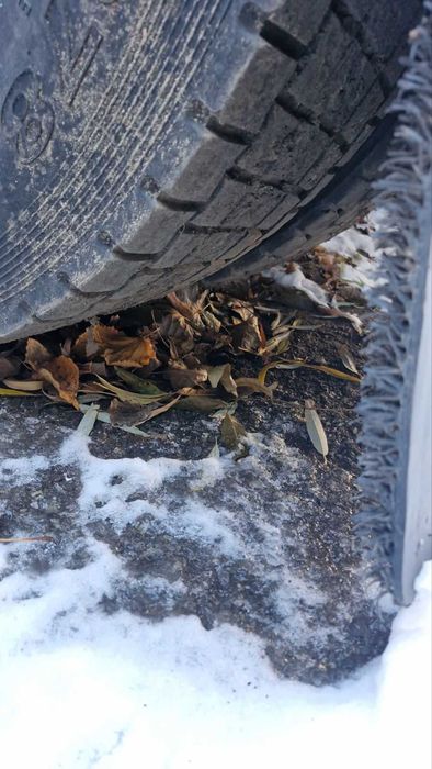 Сідельний тягач DAF XF105.460 під напівпричіп самосвал правий руль