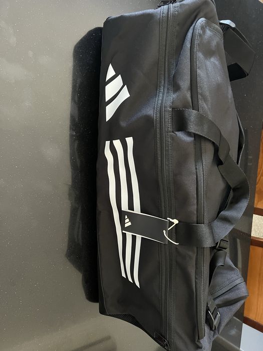 Saco desportivo Adidas novo com etiqueta