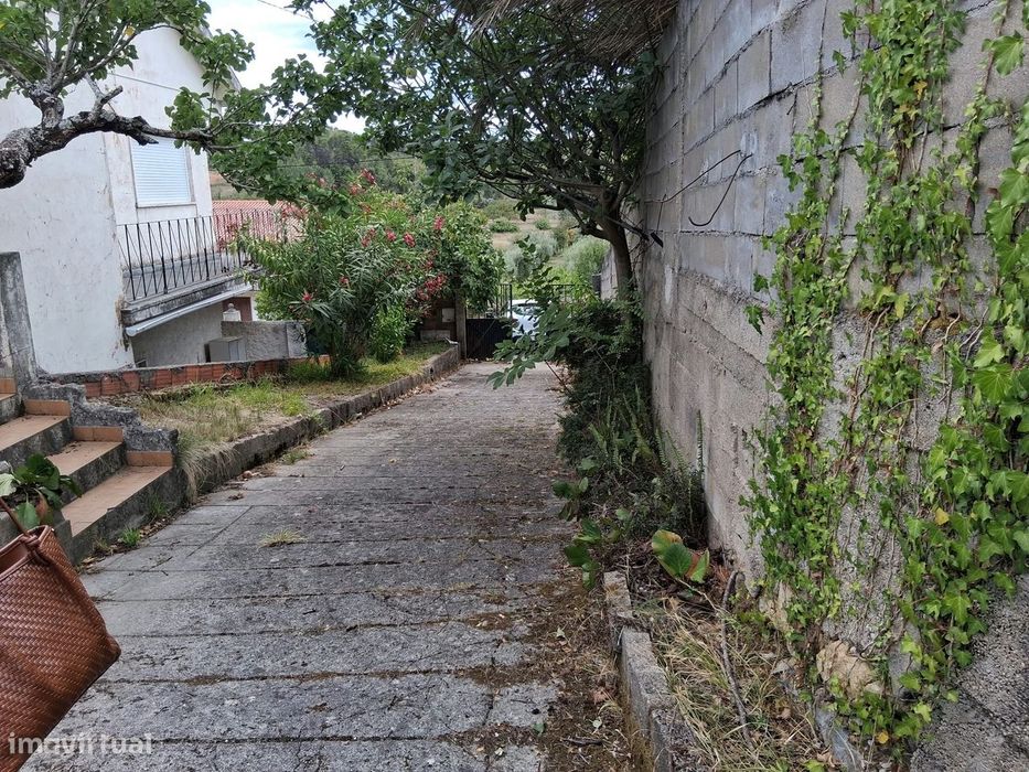 Moradia com Garagem e Terreno | Palheira – Assafarge, Coimbra