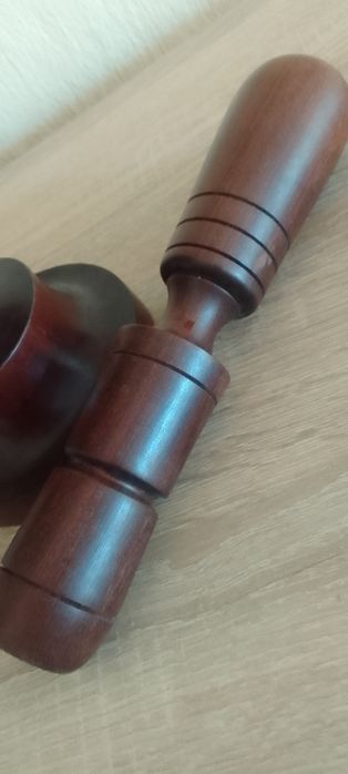 Ступка из красного дерева. Африка.