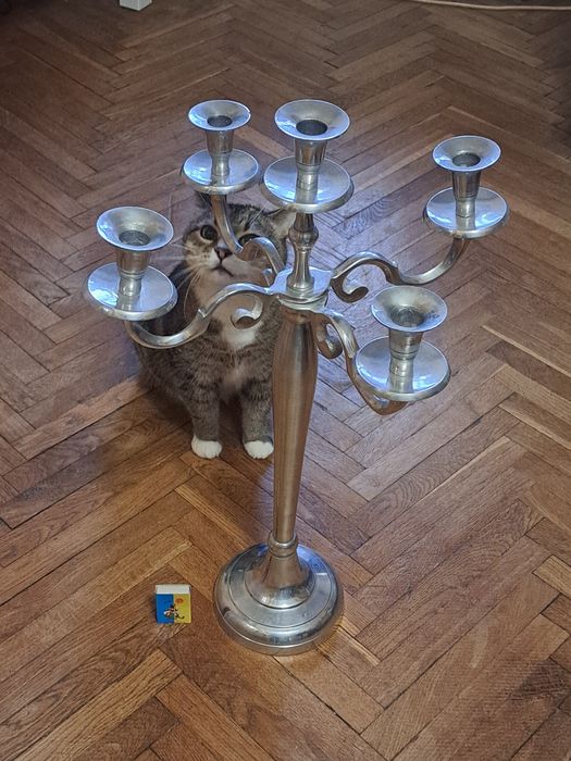 Продам підсвічник.