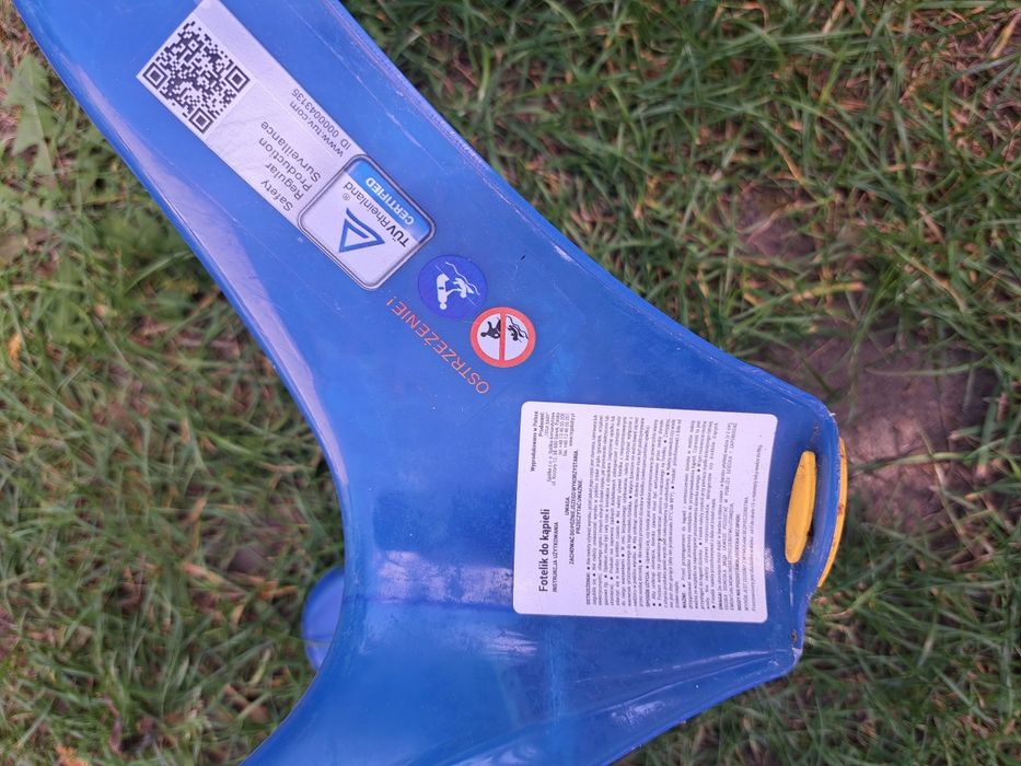 Wanienka dla dziecka z podstawką