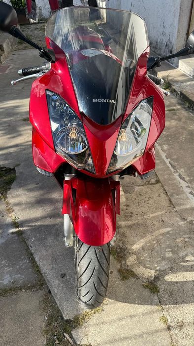 VFR 800 Honda 2006 Interessados entrar em contato com Carlos 968590472