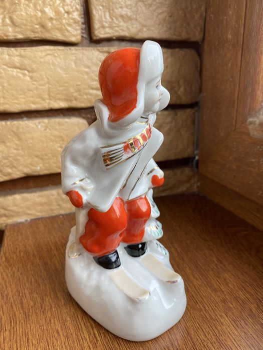 Статуэтка Лыжник с елкой