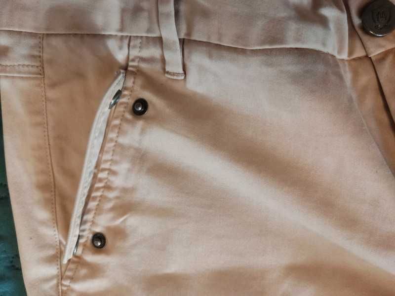 Calças bege Massimo Dutti