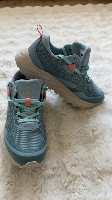 Sprzedam buty Elbrus raz użyte wystawiam jako nowe bez metki.