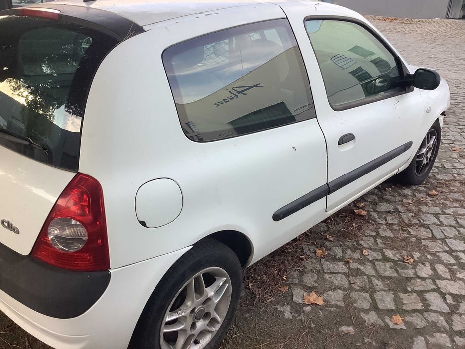 Renault Clio II 1.5 DCi - 2003 - Para peças