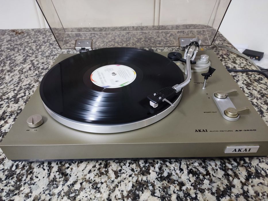 Akai AP 100 C Gira Discos