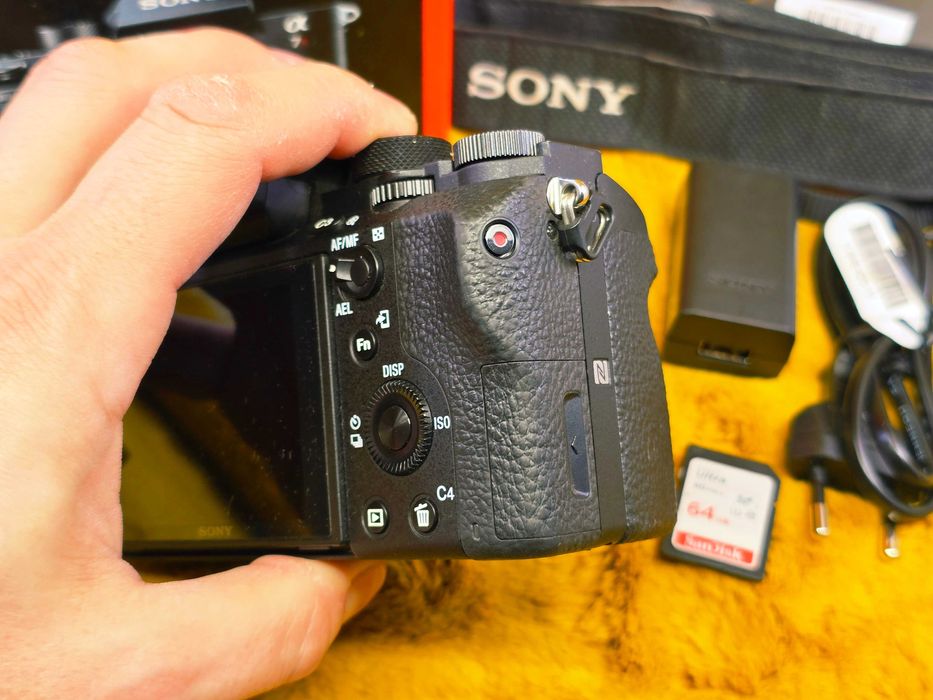 !ТОП-СТАН! Професійна камера SONY a7R II 4K body --6573 кадрів--