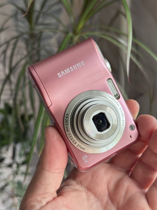 Цифровой фотоаппарат Samsung ЕS28
