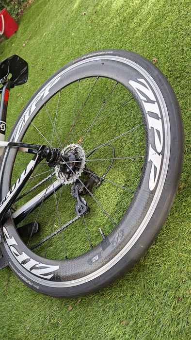 Rodas Zipp 404 Carbono oportunidade