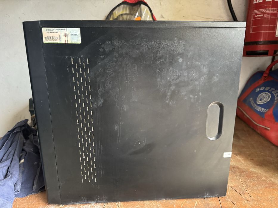 Computer tower in good condition444711383000033284