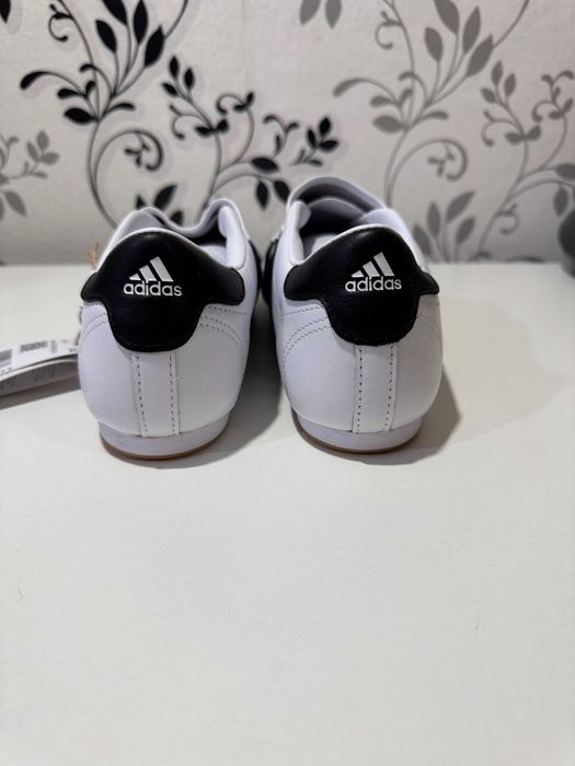 Кросівки жіночі Adidas Originals Taekwondo White JQ4774,  39.5р