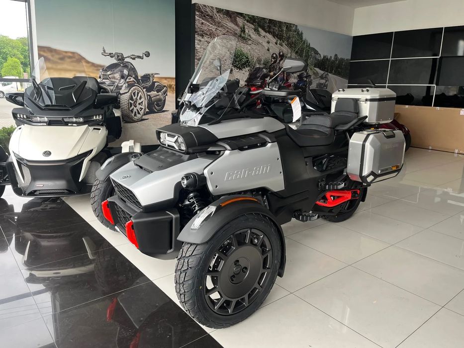 Can-Am Spyder Canyon XT Steling Silver Satin 2025 dostępny od ręki, wyprzedaż