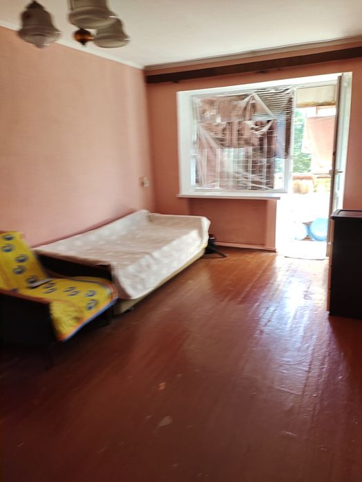 Продам 3 кімнатну квартиру м. Сміла район центр