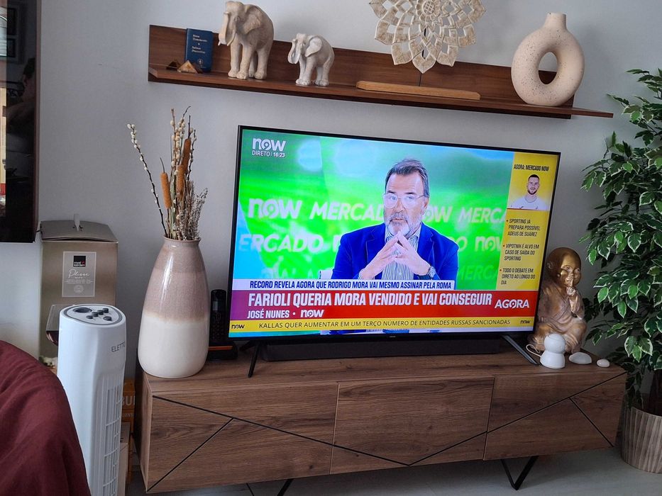 Movel tv e prateleira