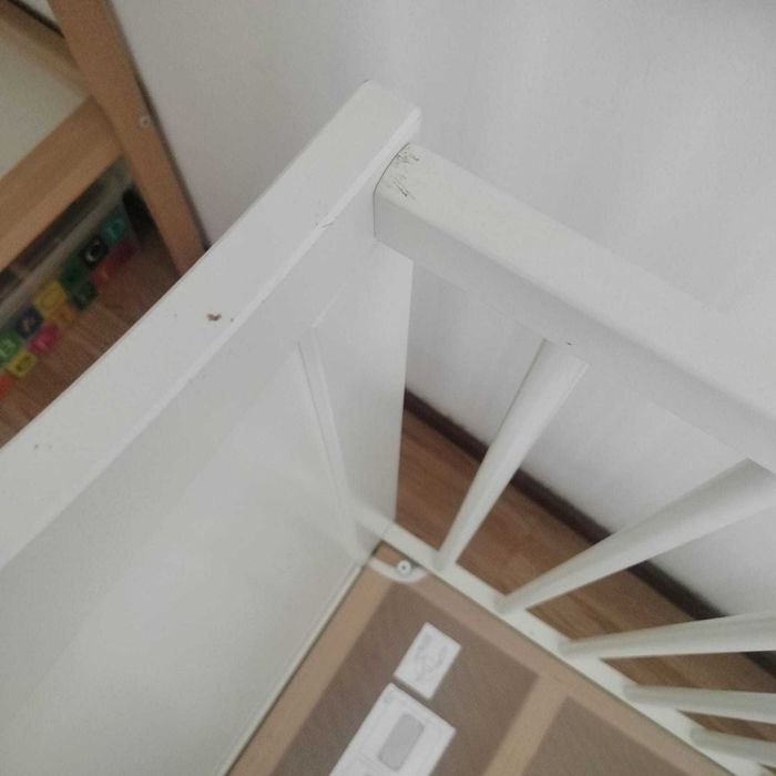 Cama e muda fraldas bebé