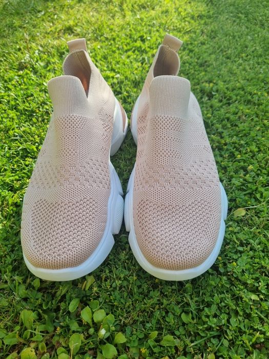 Buty damskie skarpeta lekkie elastyczne 40 beż