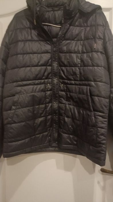 Męska kurtka z kapturem