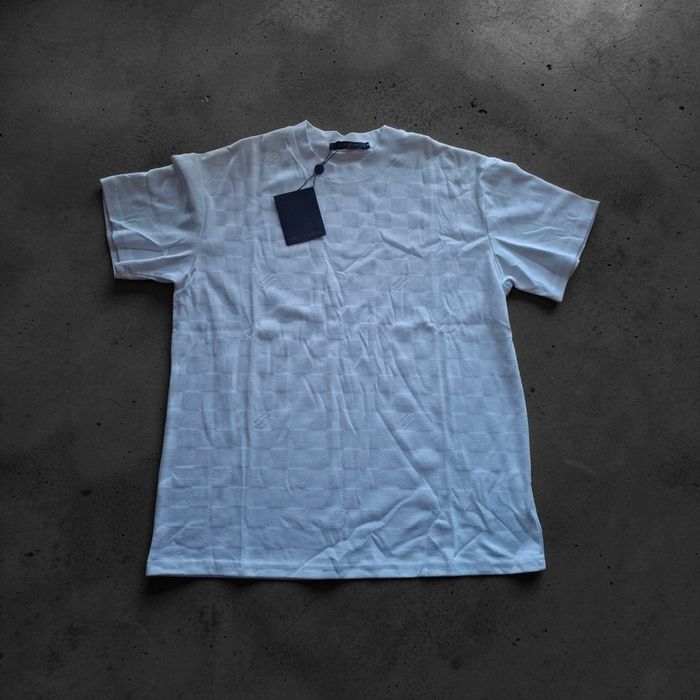 Conjunto Louis Vuitton Homem – T-Shirt + Calções | Verão