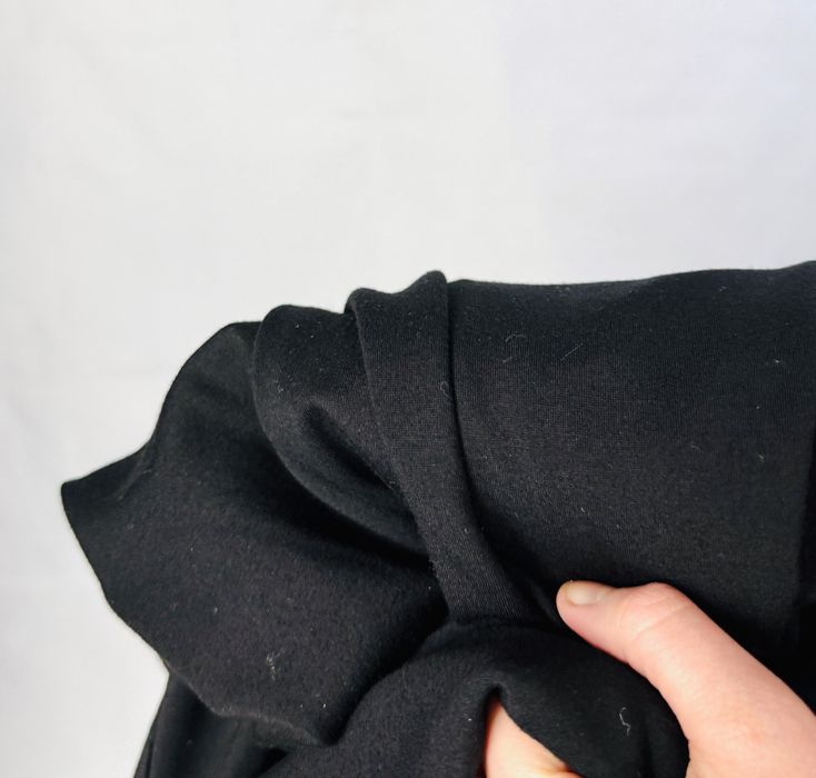 Czarne spodnie jogger z troczkiem S 36