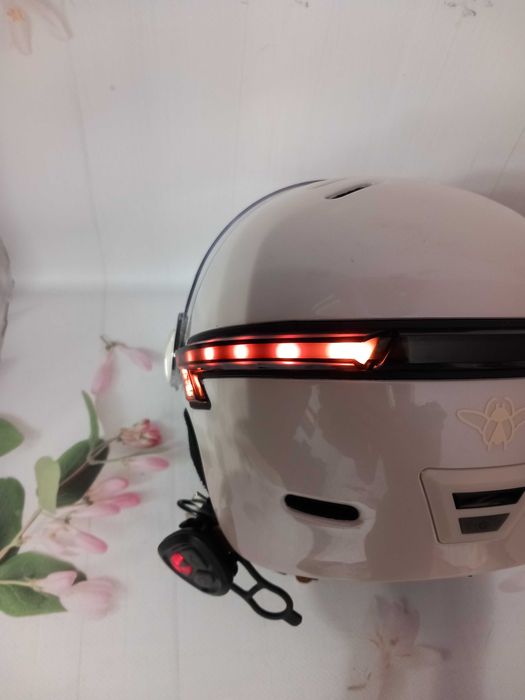 CASR Glow kask miejski, led,kierunkowskazy dynamiczne,EPI, r.M 55-58cm