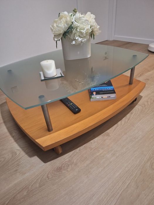 Mesinha de apoio/ Mesa de sala