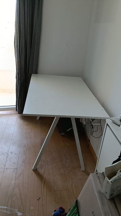 Secretária Ikea em perfeito 140x80