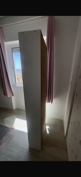 Estante / Armário aberto