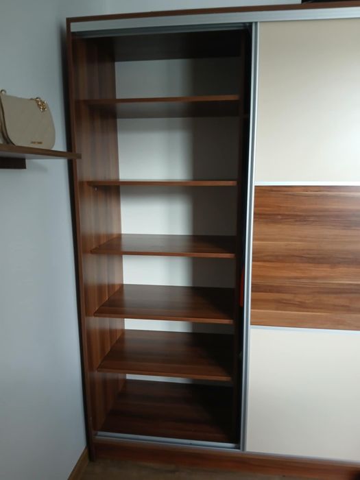 Sprzedam  dużą szafę