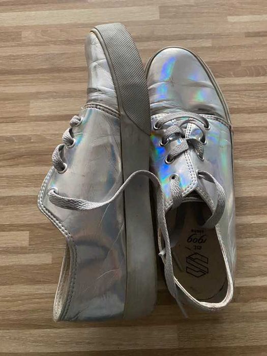 Tenisówki srebrne 39