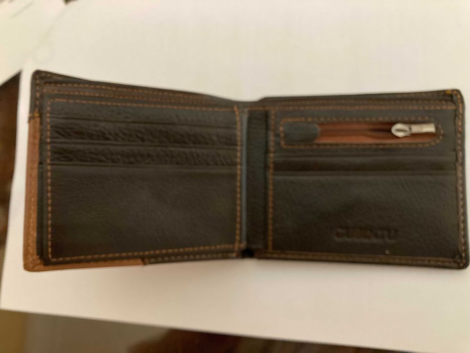 CARTEIRA - para homem em pele legítima.