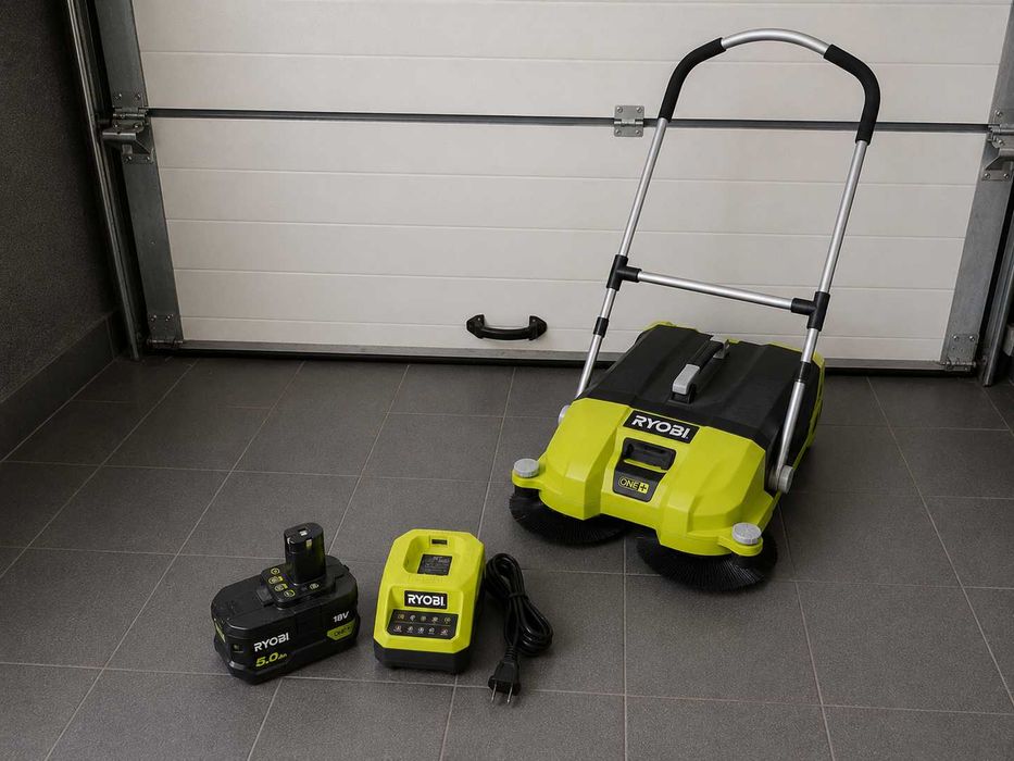 Zamiatarka akumulatorowa RYOBI R18SW3 ONE+ 18V + bateria 5Ah + ładowarka