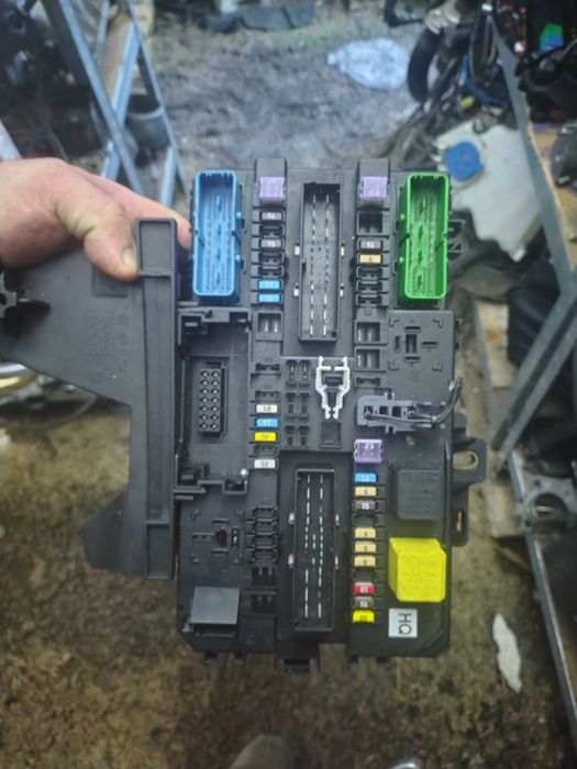 Moduł BSI Skrzynka Bezpieczników DP HQ HK Opel Astra H III Zafira B