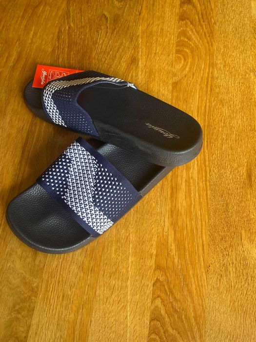 Klapki basenowe granatowe