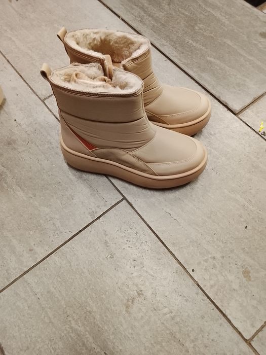 Продам зимове взуття