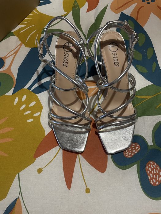 Sapatos altos para cerimonia