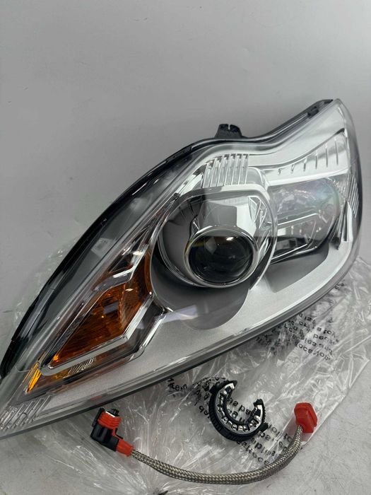 Lampa przód przednia nowa 2 przód lewy Xenon