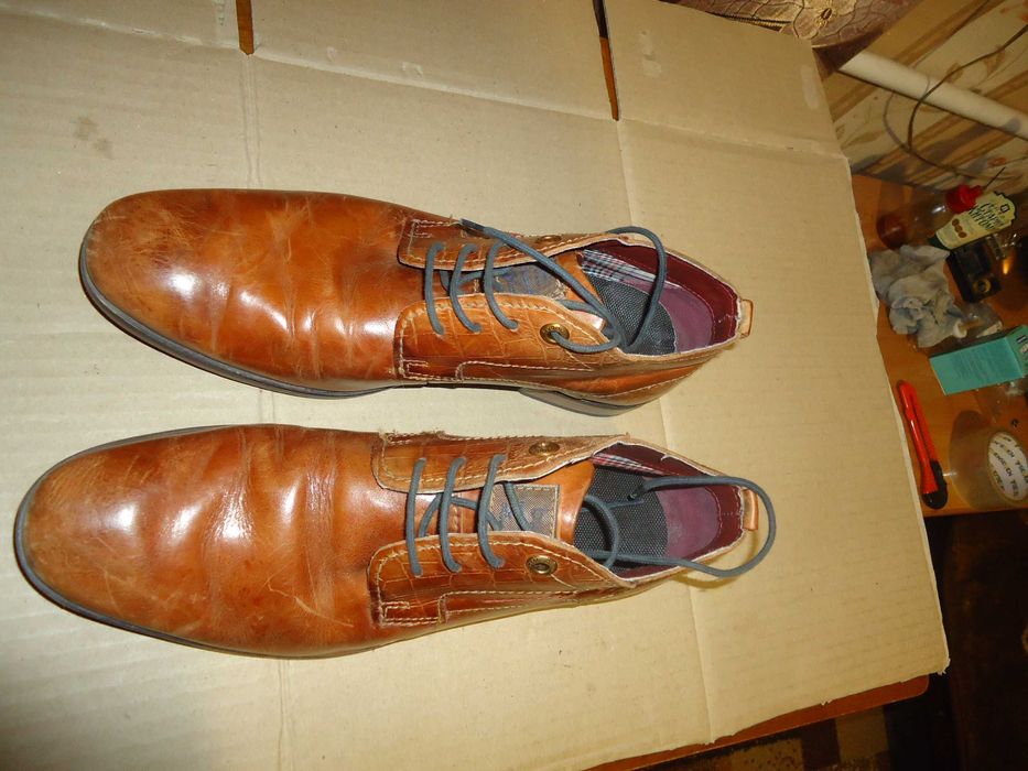 Туфлі BUGATTI класичні, шкіряні, розмір 42(28), Італія.