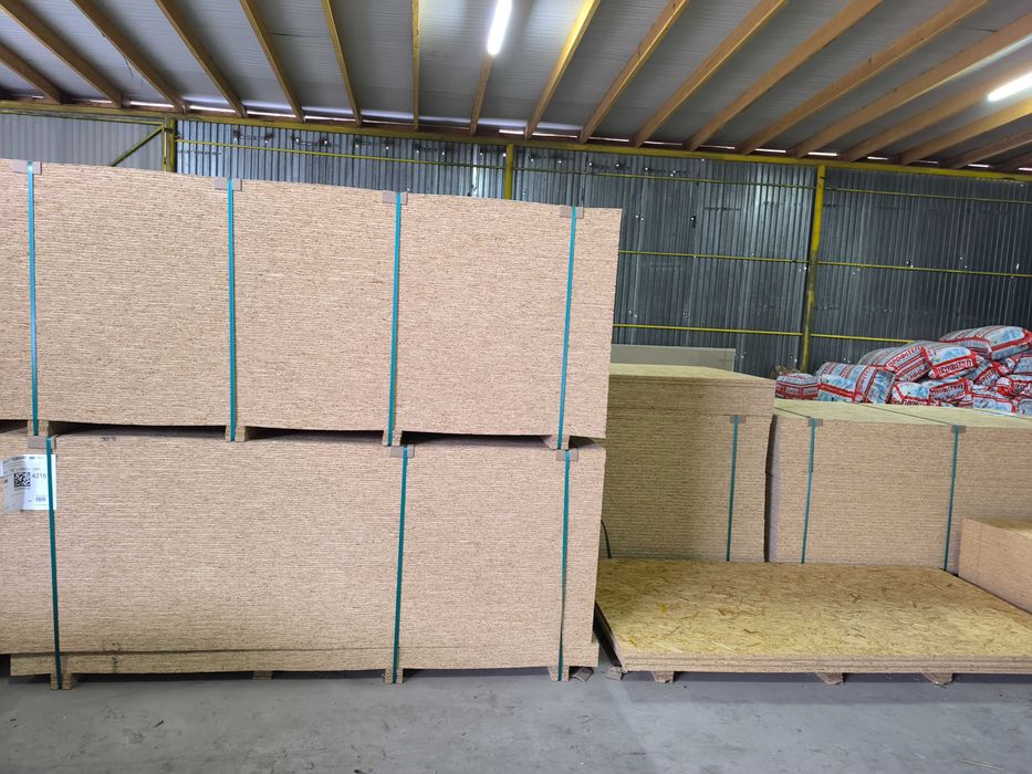 Блок, цемент, піноблоки, цегла, та інш.