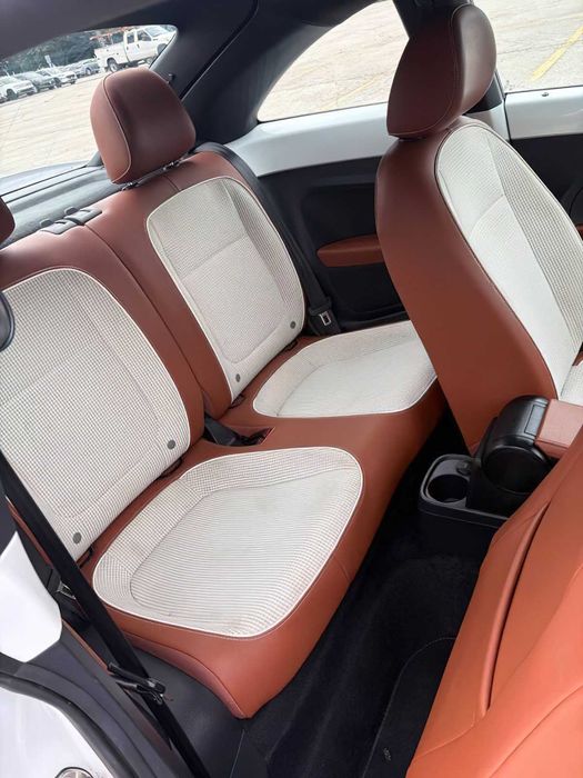 Volkswagen Beetle SE      2016