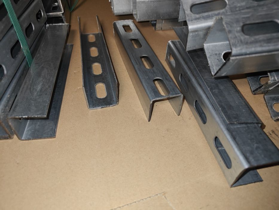 Зьєднувач оцинкованого профілю 41х41 для монтажу сонячних панелей