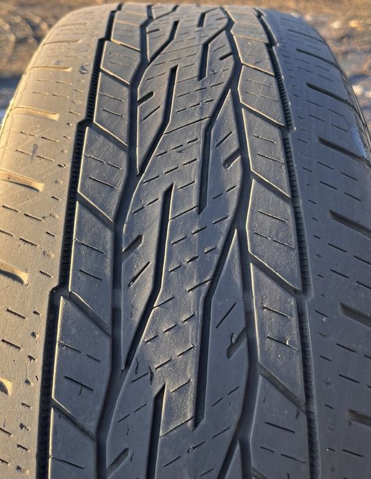 Літні шини комплект 225/55 r18 Continental